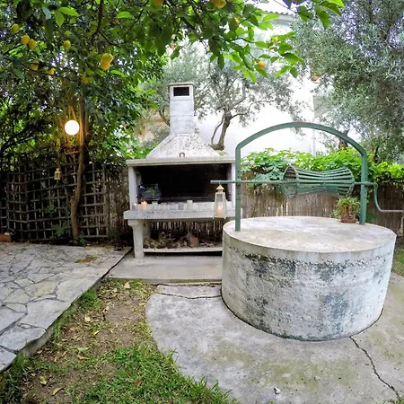 Apartamento Σπίτι Στο Ρίο Πατρών Με Κήπο - Detached House In Rio With Garden Exterior foto