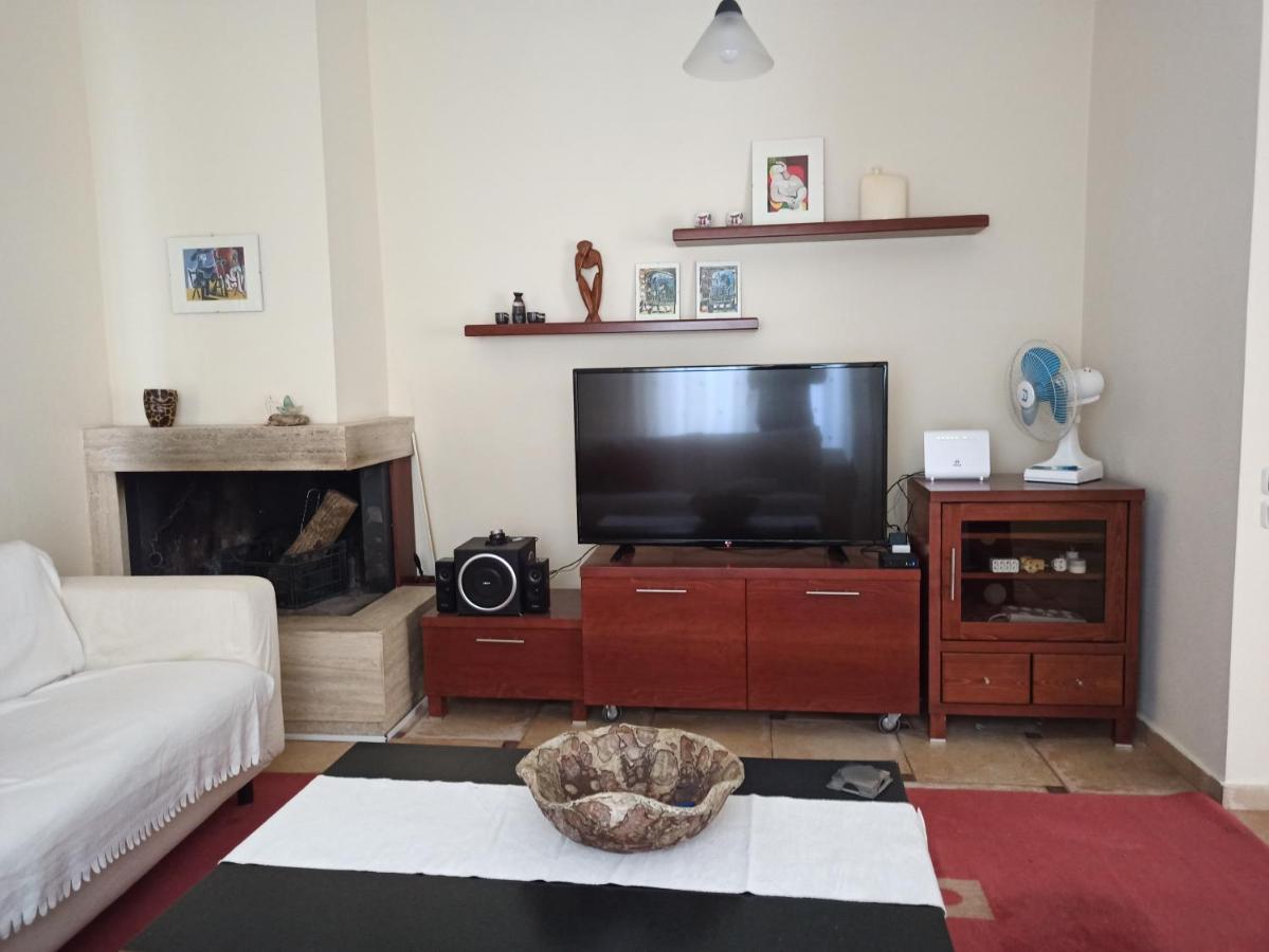 σπίτι στο πατρών με κήπο - Detached House In With Garden Apartment *