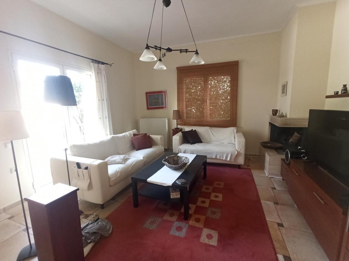 σπίτι στο πατρών με κήπο - Detached House In With Garden *