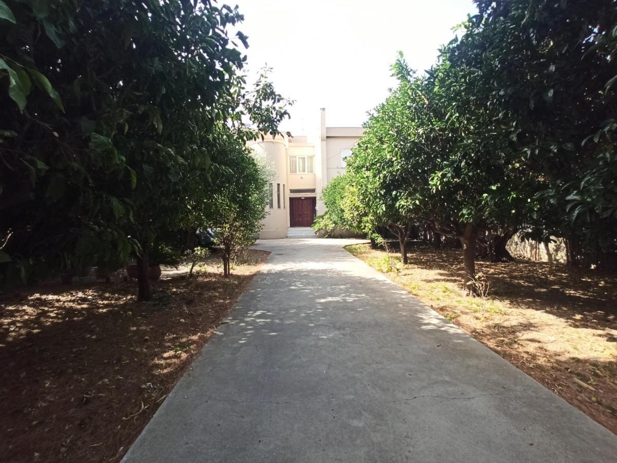 σπίτι στο πατρών με κήπο - Detached House In With Garden *